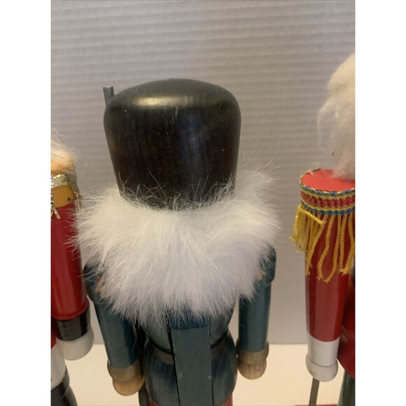 Christmas Ornament Nutcracker Set Of 3 damage parts only - Picture 16 of 16